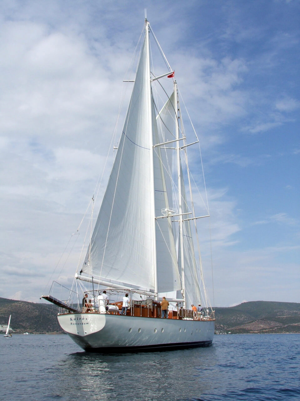 38m sail yacht